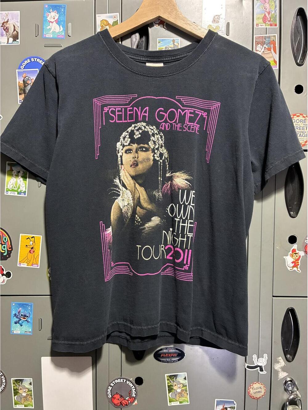 2011 Selena Gomez tour tee faded black 18.5x22 size